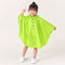 Poncho de pluie cape coloree porte - packshot