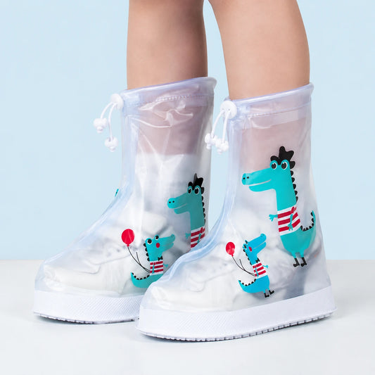 Surchaussures de pluie dinosaure portees - focus pieds