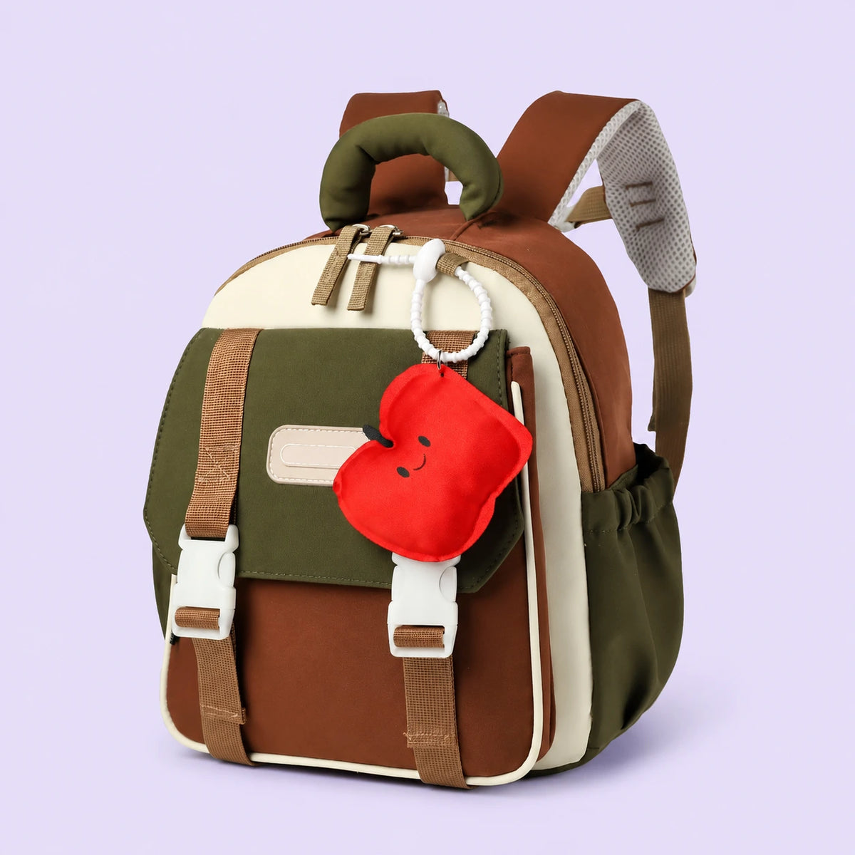 Sac a dos maternelle impermeable marron - packshot produit seul fond pastel